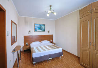 Гостиница Кипарис Геленджик Семейный номер Делюкс-1