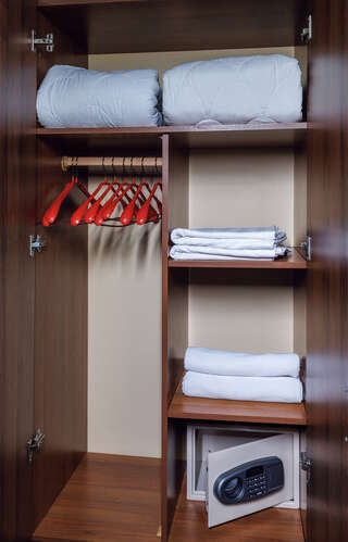 Гостиница Кипарис Геленджик Двухместный номер с 1 кроватью или 2 отдельными кроватями, вид на горы-7